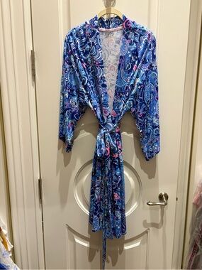 Lilly Pulitzer Blue and Pink Printed Robe